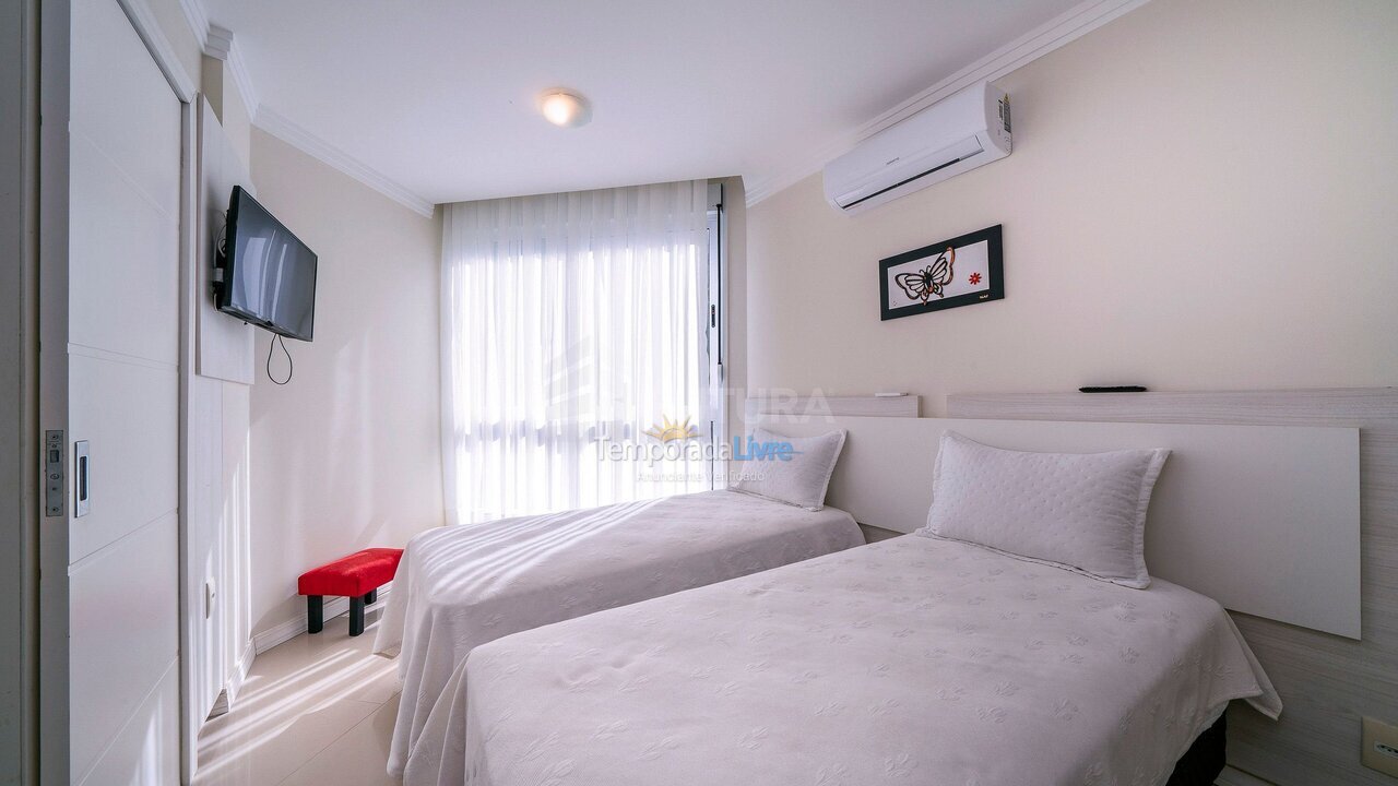 Apartment for vacation rental in Bombinhas (Praia de Bombas)