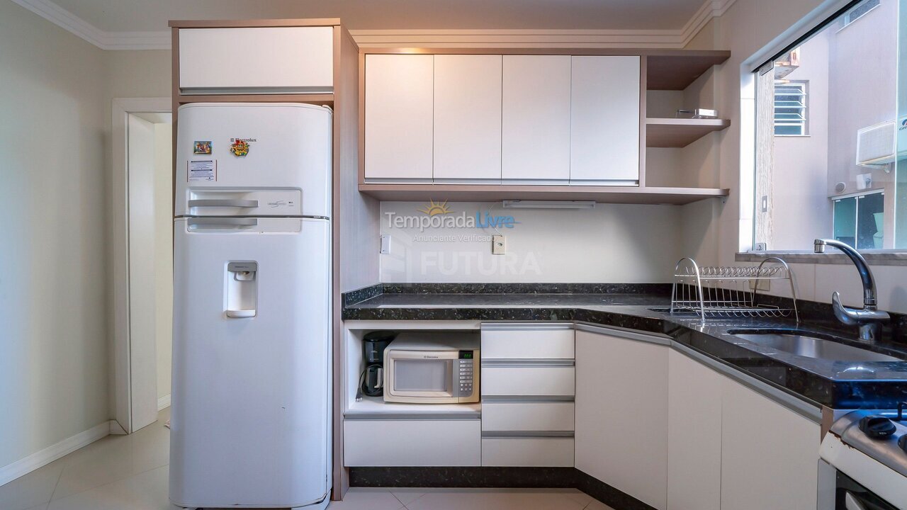 Apartment for vacation rental in Bombinhas (Praia de Bombas)