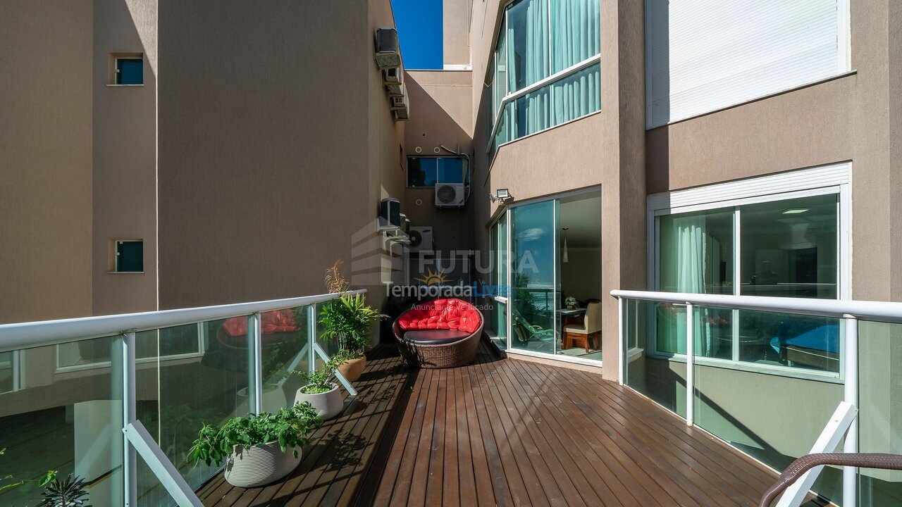 Apartment for vacation rental in Bombinhas (Praia de Bombas)