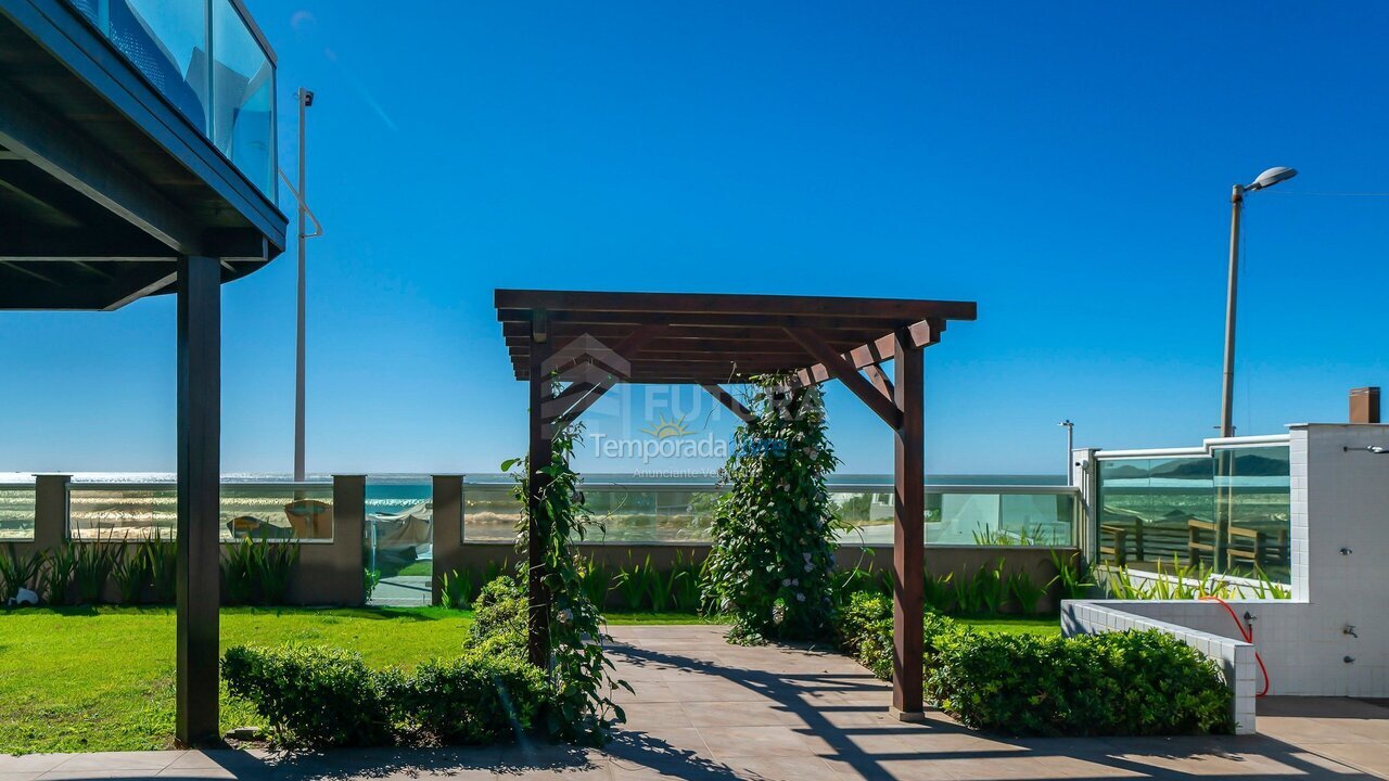 Apartment for vacation rental in Bombinhas (Praia de Bombas)