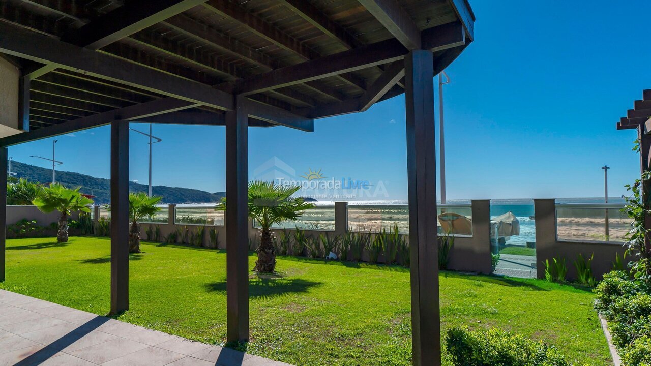 Apartment for vacation rental in Bombinhas (Praia de Bombas)