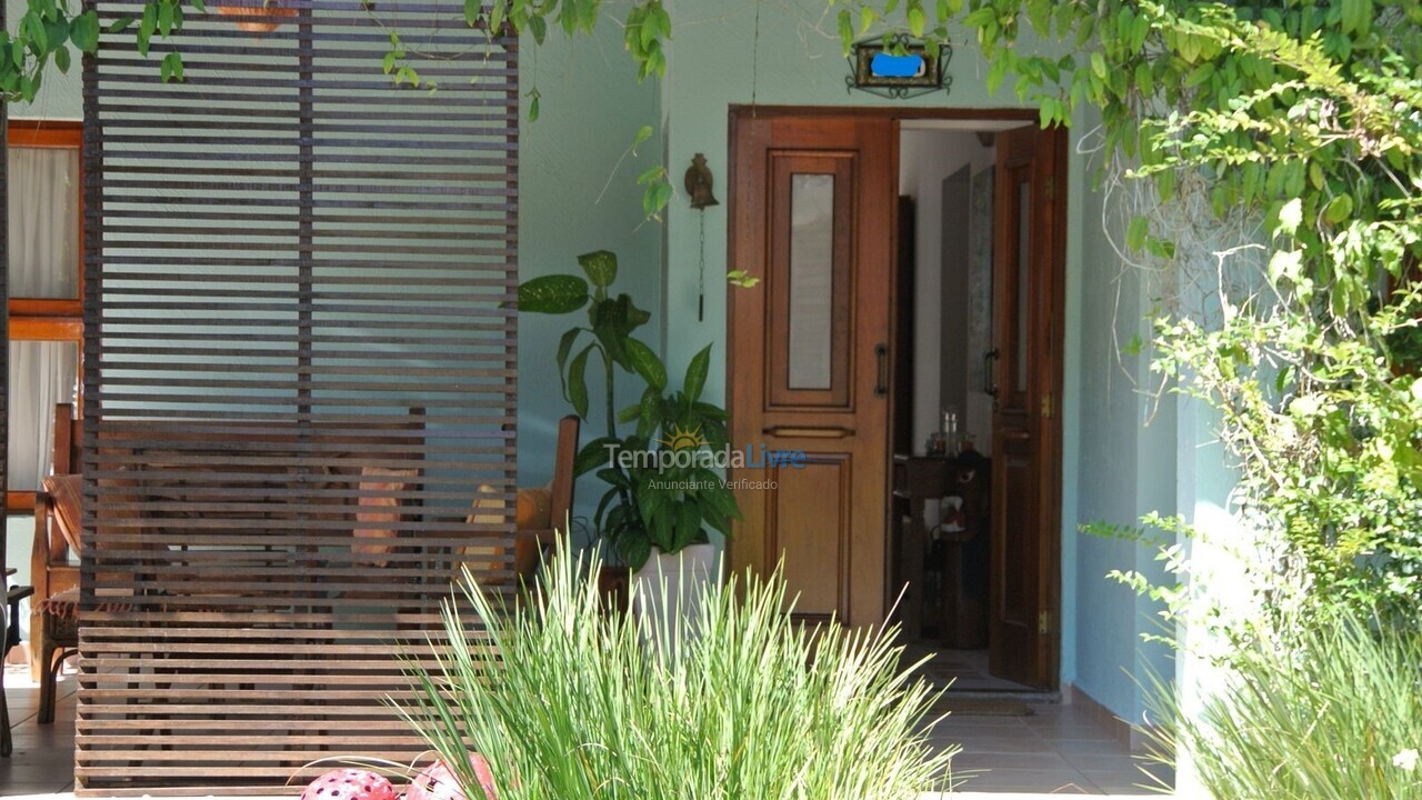 Casa para aluguel de temporada em São Sebastião (Praia da Baleia)