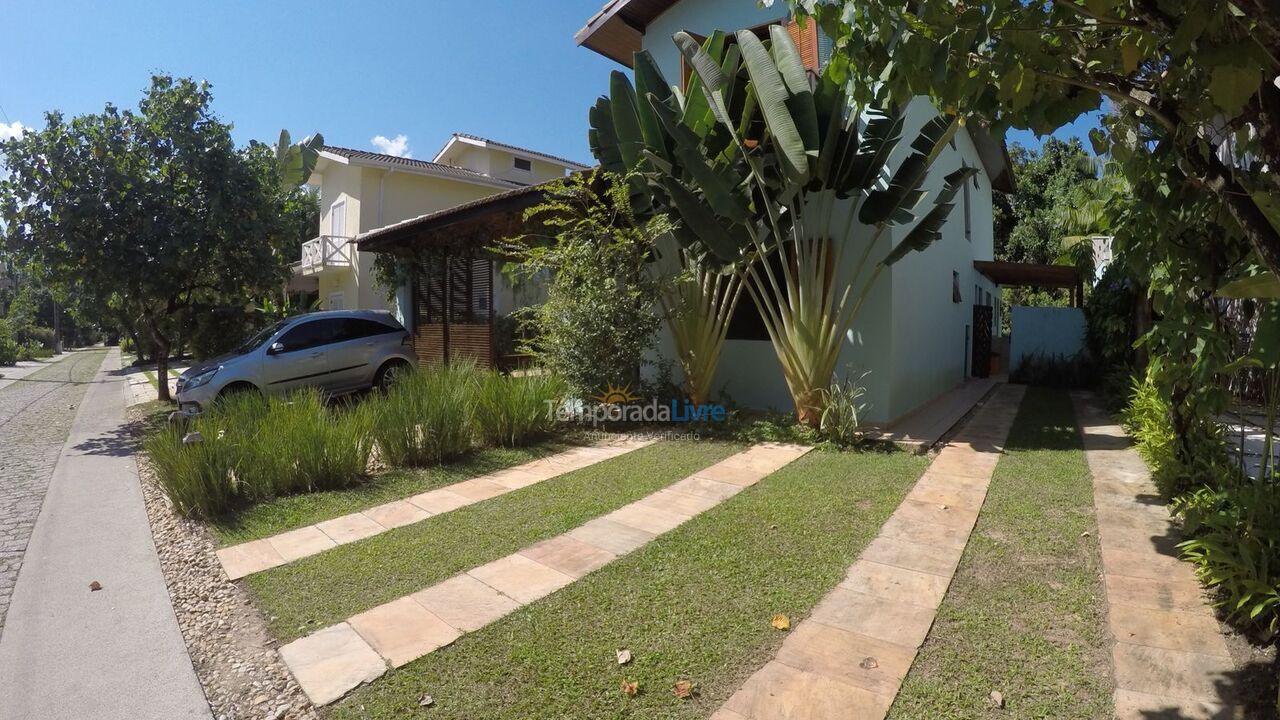 Casa para aluguel de temporada em São Sebastião (Praia da Baleia)