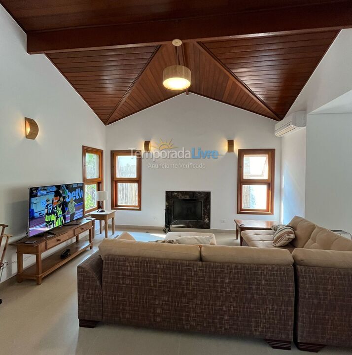 Casa para aluguel de temporada em São Sebastião (Praia da Baleia)