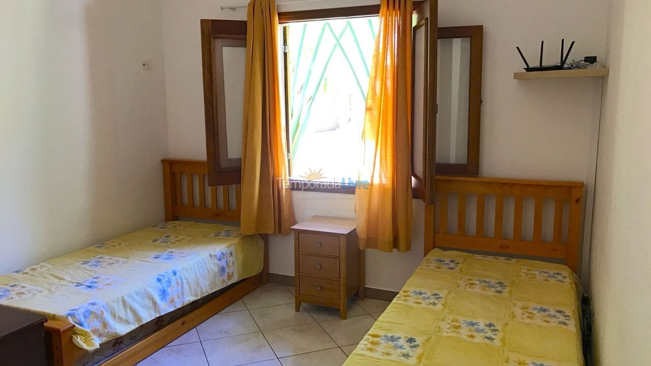 Casa para aluguel de temporada em São Sebastião (Praia da Baleia)