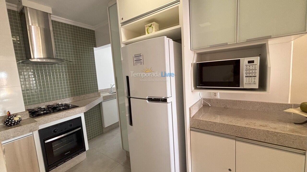 Apartamento para aluguel de temporada em Bombinhas (Praia de Bombas)