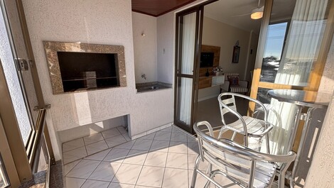 Apartamento em Bombas para até 4 pessoas