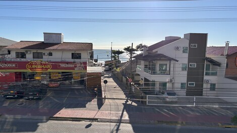 Apartamento em Bombas para até 4 pessoas