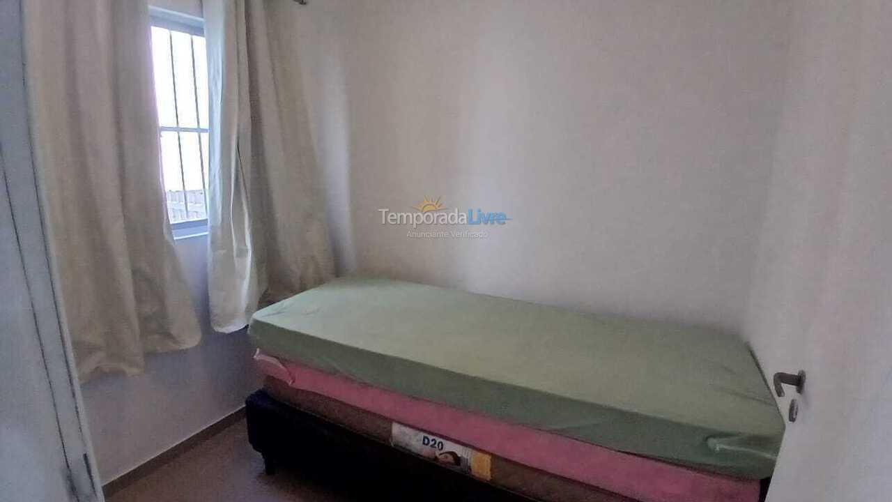 Apartamento para aluguel de temporada em Itapema (Meia Praia)