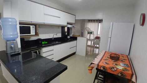 3 QUARTOS 80 M DA PRAIA E AO LADO DOS SHOPPINGS