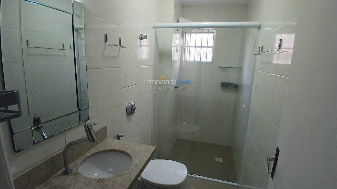 Apartamento para aluguel de temporada em Itapema (Meia Praia)