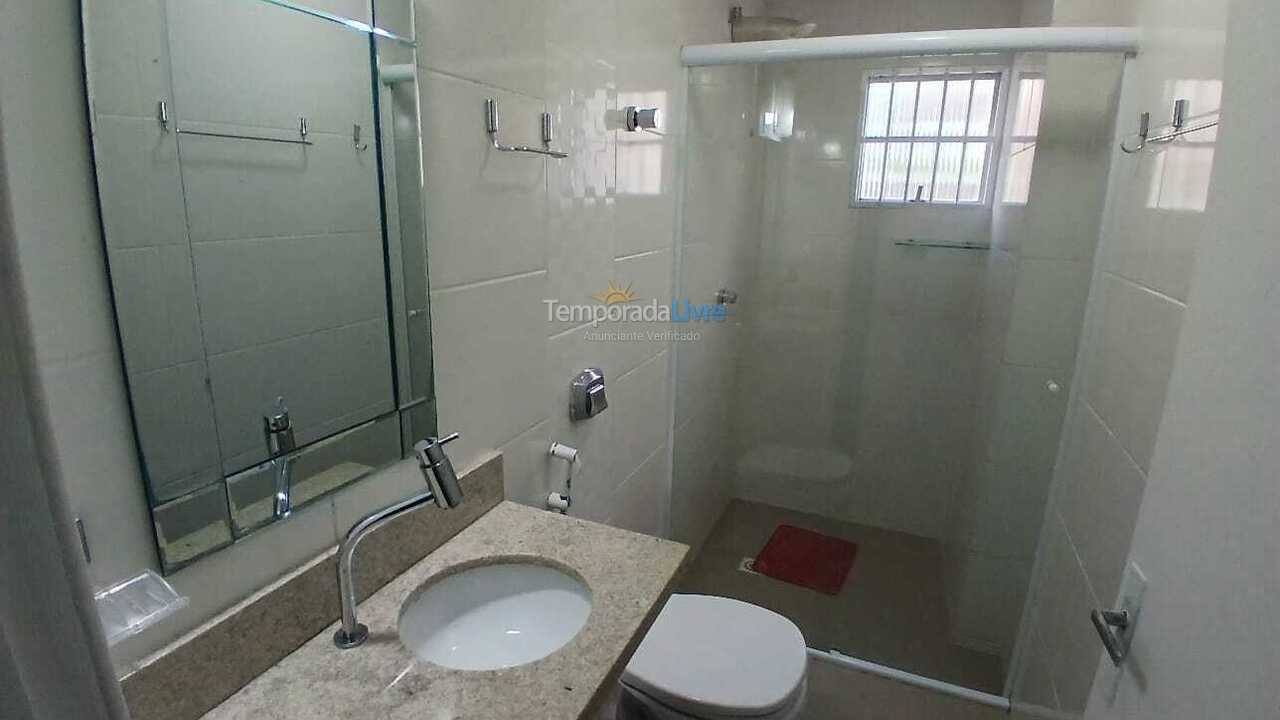 Apartamento para aluguel de temporada em Itapema (Meia Praia)