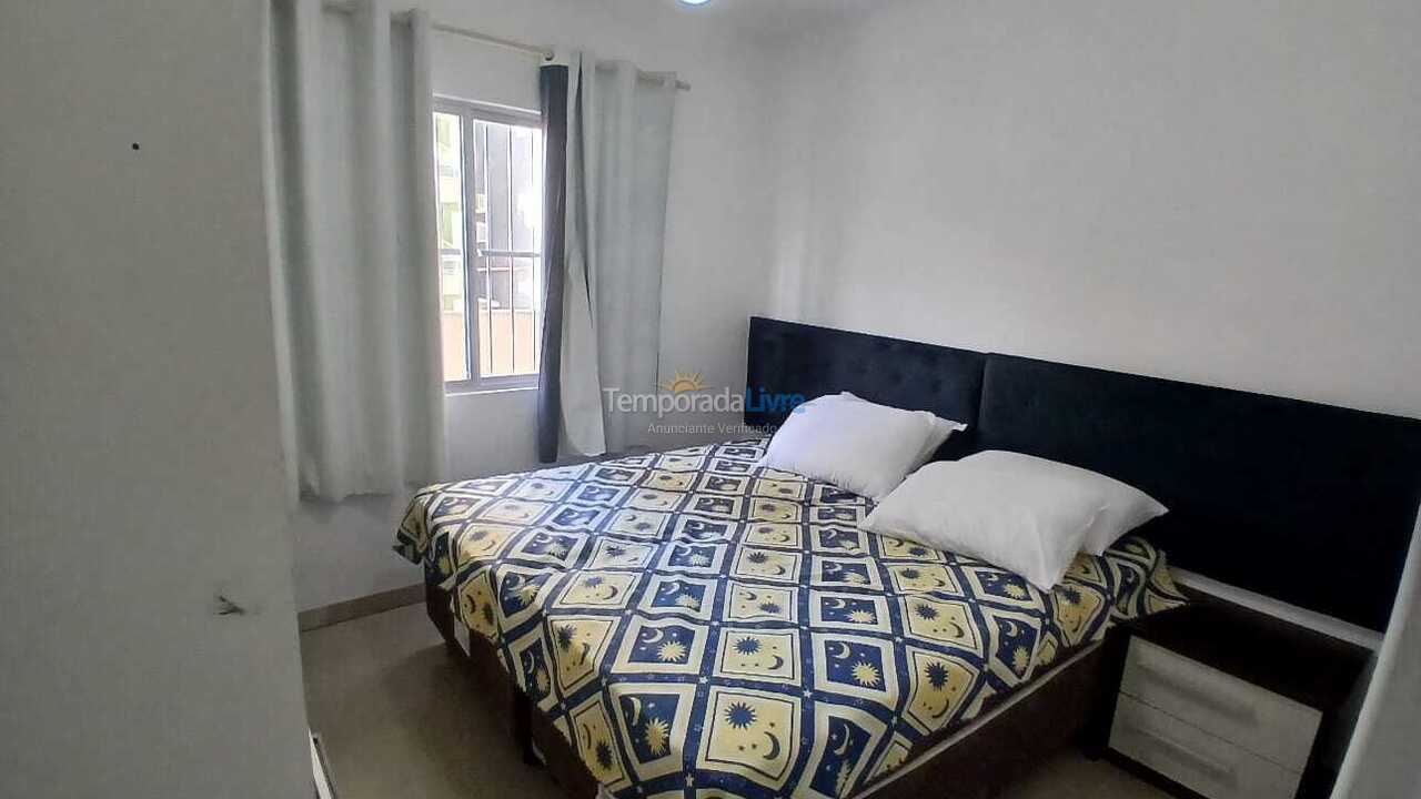 Apartamento para aluguel de temporada em Itapema (Meia Praia)