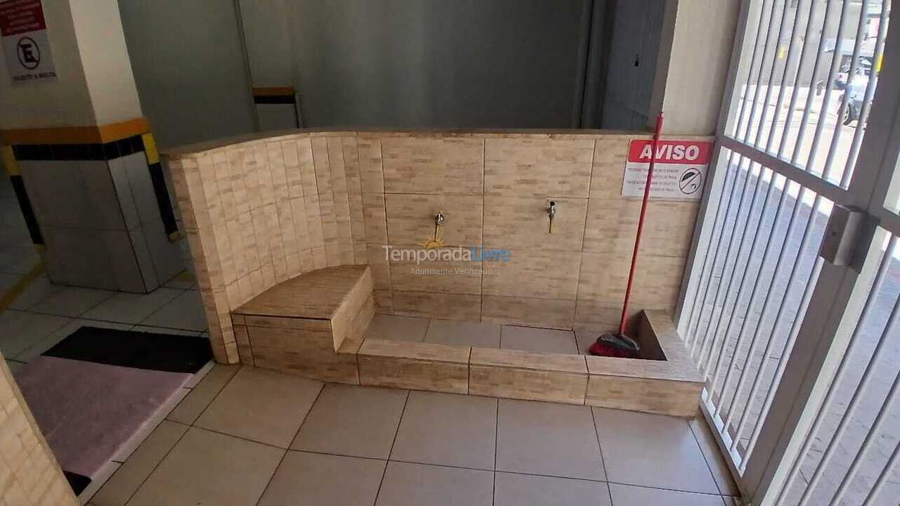 Apartamento para aluguel de temporada em Itapema (Meia Praia)