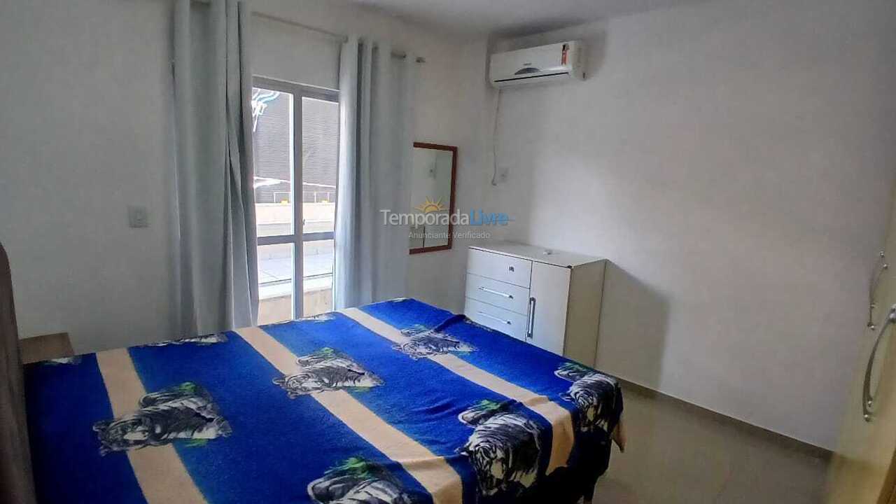 Apartamento para aluguel de temporada em Itapema (Meia Praia)