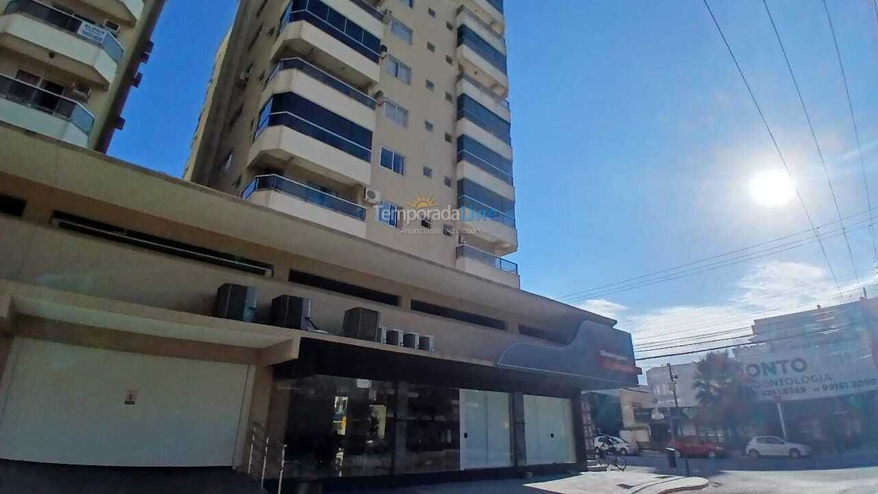 Apartamento para aluguel de temporada em Itapema (Meia Praia)
