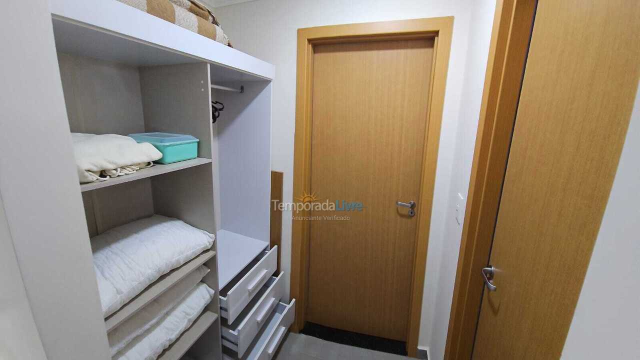 Apartment for vacation rental in Praia Grande (Jardim Real)