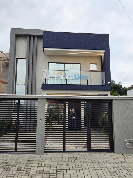 Casa para aluguel de temporada em Itapoá (Itapema do Norte)