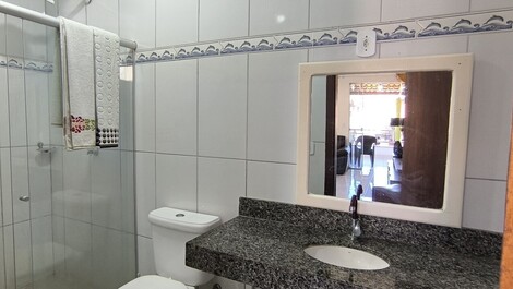 Cód. D004-CASA 2 QUARTOS,SENDO 1 SUÍTE,C/AR, 06 PESSOAS, ANTONIO TITO