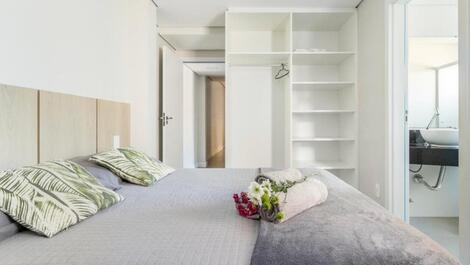 Beachfront House with Pool/ Daniela Beach/ Jurerê/Florianópolis