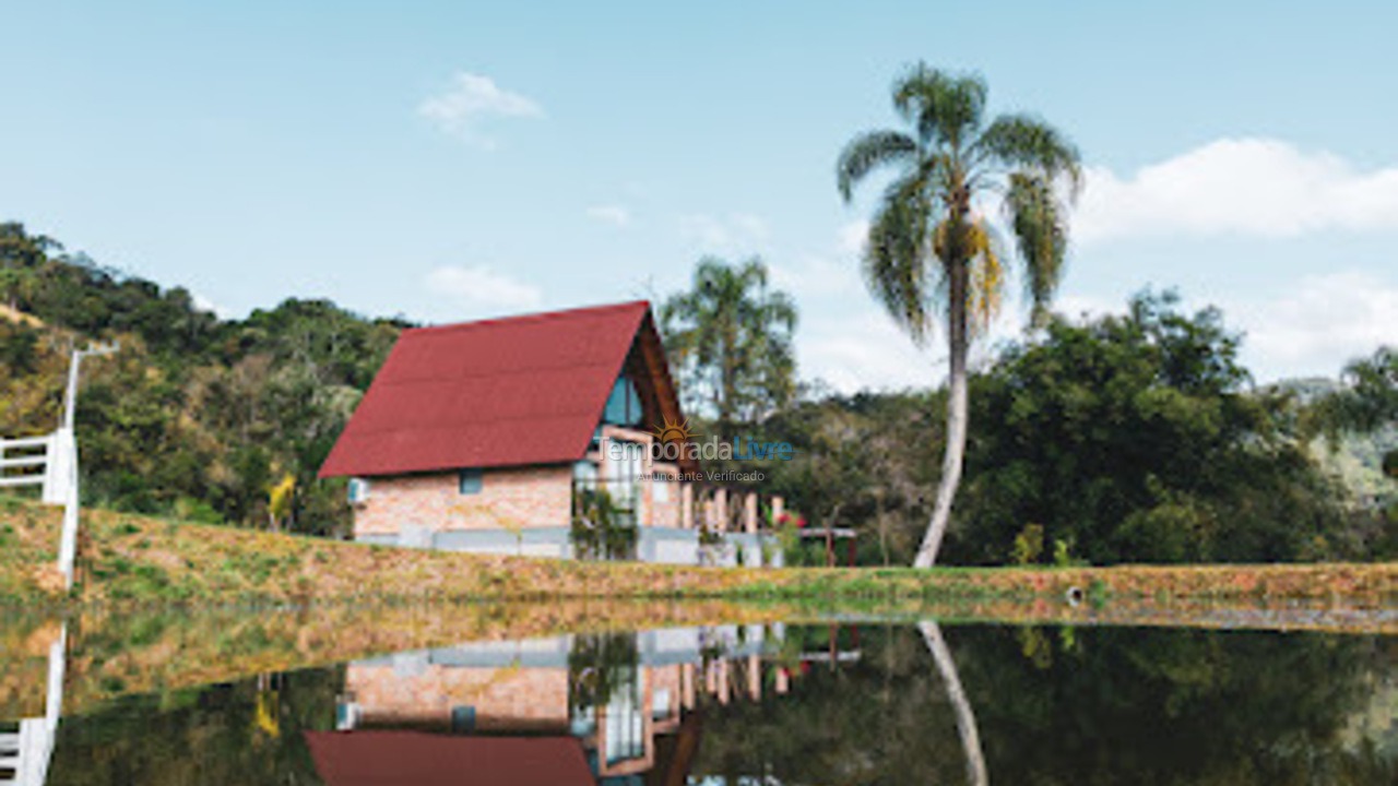 Chácara / sítio para aluguel de temporada em Angelina (Betânia)