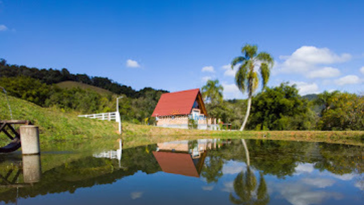 Chácara / sítio para aluguel de temporada em Angelina (Betânia)