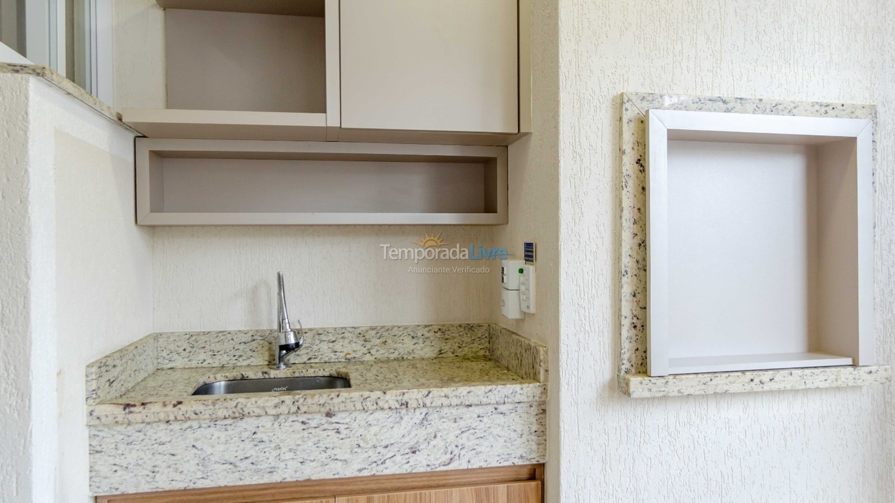 Apartamento para aluguel de temporada em Bombinhas (Praia de Bombas)