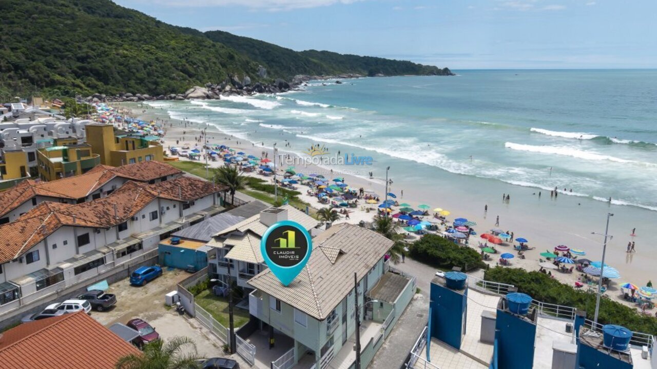 Casa para aluguel de temporada em Bombinhas (Praia de Bombas)