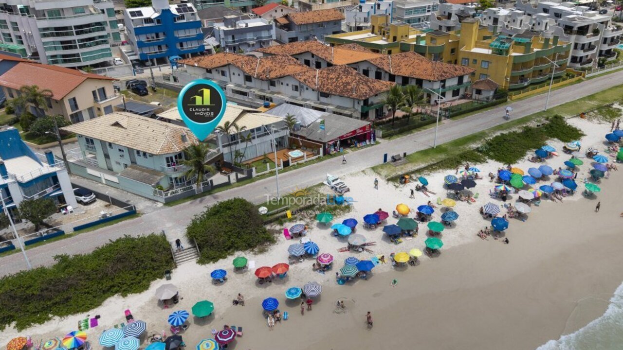 Casa para aluguel de temporada em Bombinhas (Praia de Bombas)