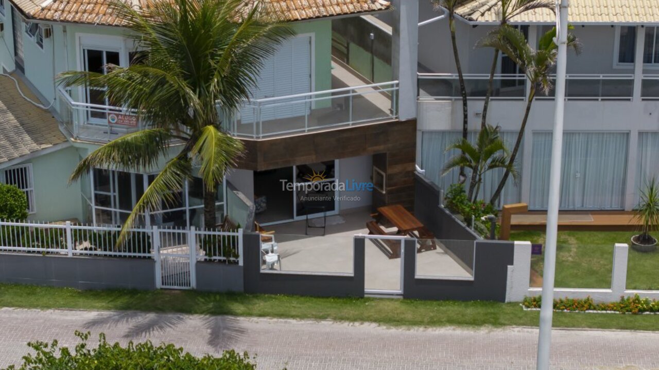 Casa para aluguel de temporada em Bombinhas (Praia de Bombas)