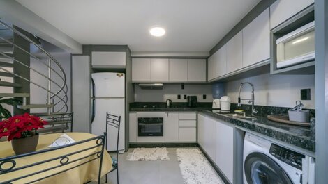 CASA BEIRA À MAR 🌊, 04 QUARTOS - 9 PESSOAS EM BOMBINHAS