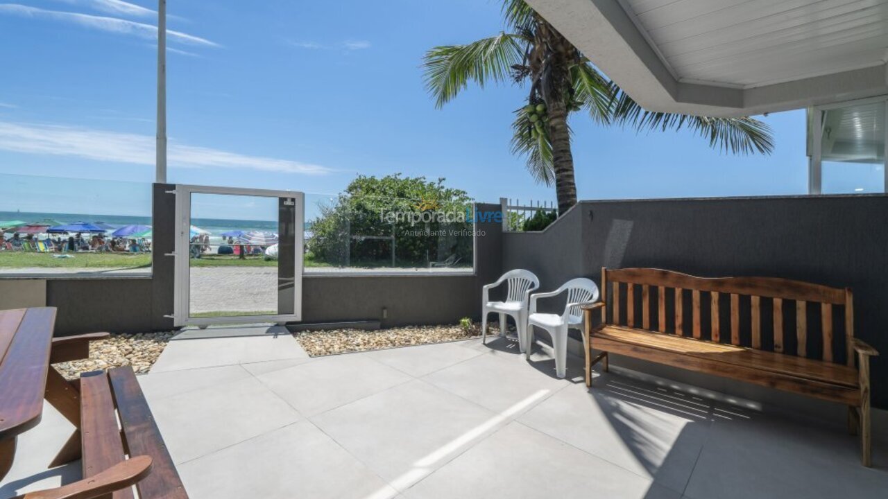 Casa para aluguel de temporada em Bombinhas (Praia de Bombas)