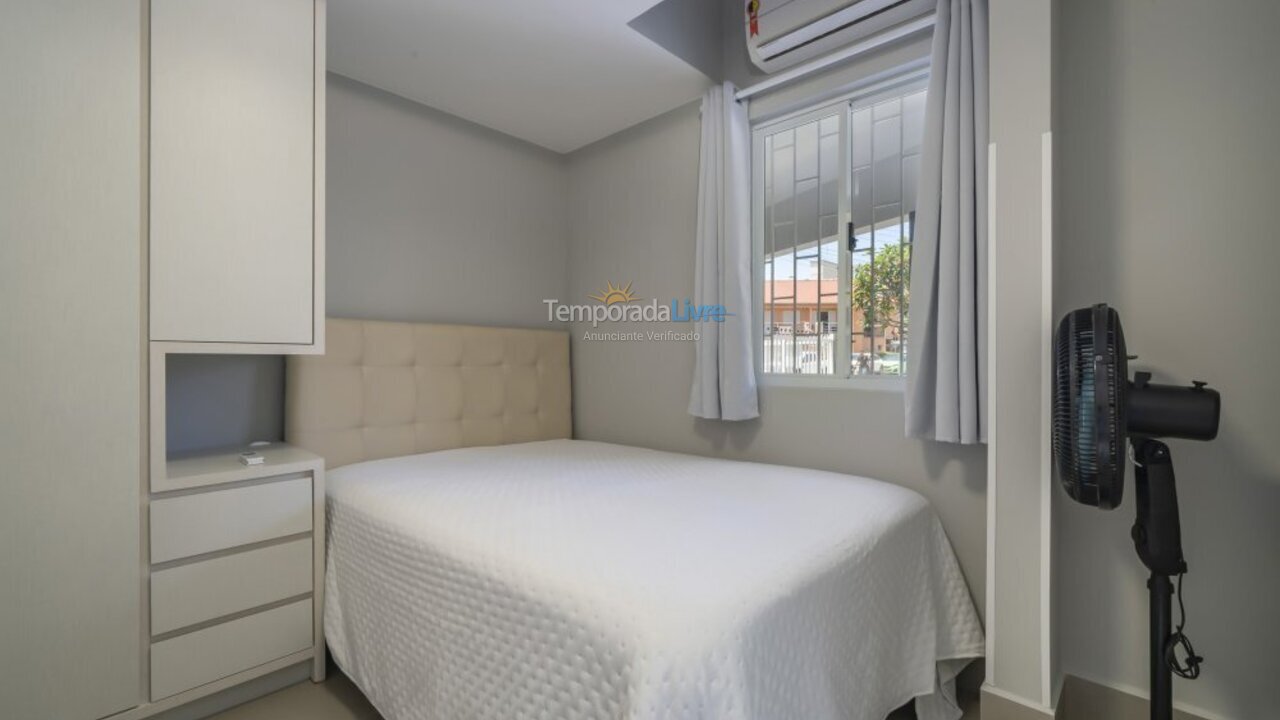 Casa para aluguel de temporada em Bombinhas (Praia de Bombas)