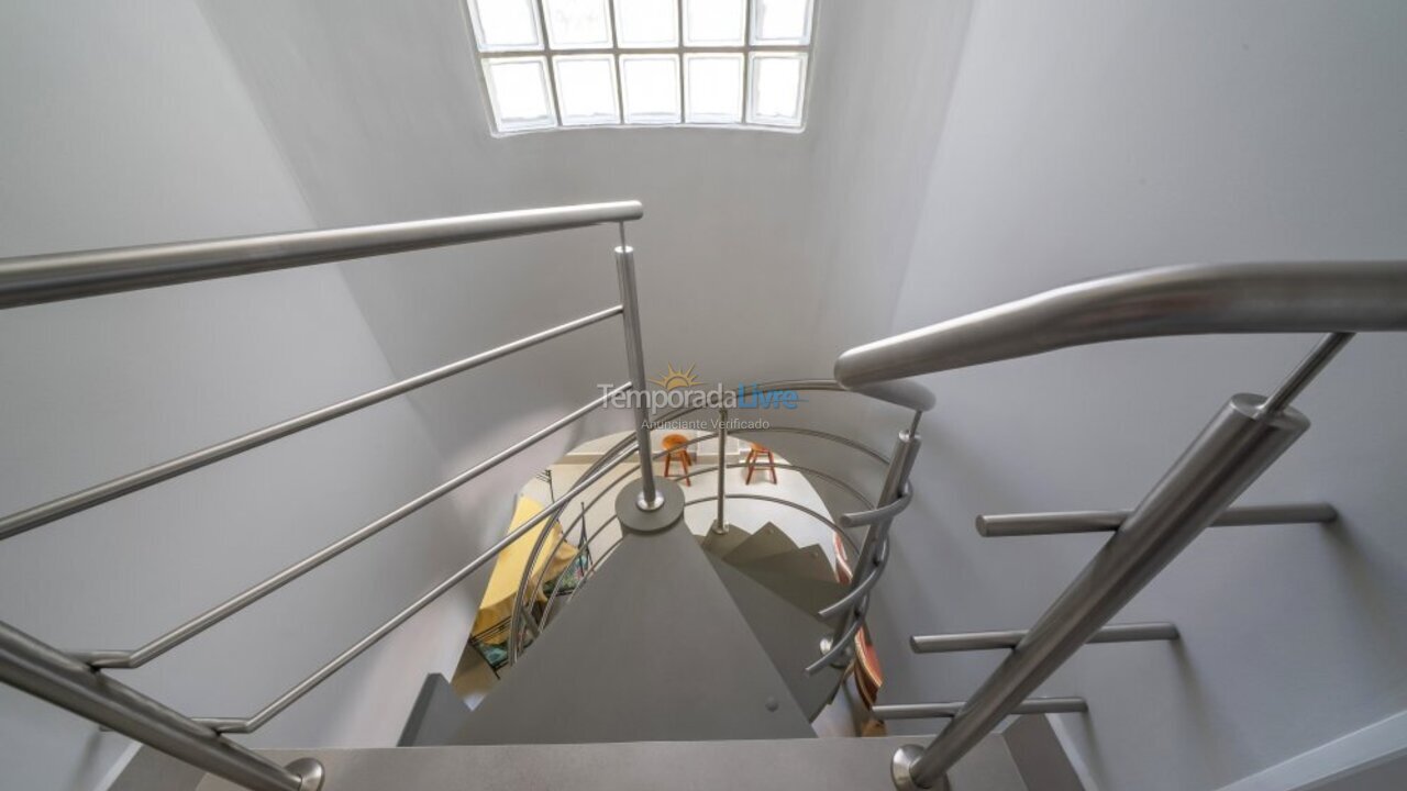 Casa para aluguel de temporada em Bombinhas (Praia de Bombas)