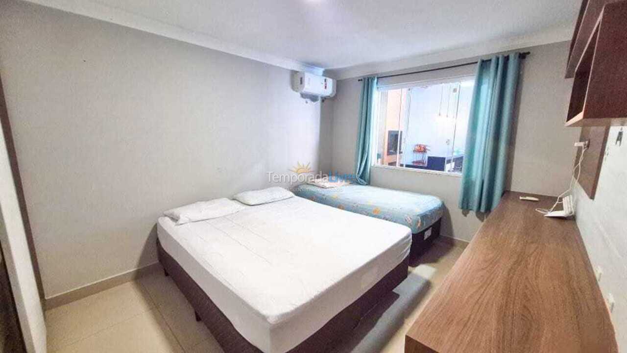 House for vacation rental in Bombinhas (Praia de Bombas)