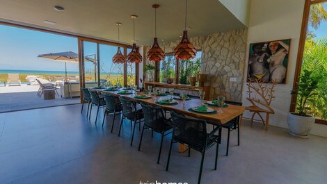 Prime Beachfront Mansion in the Brazilian Caribbean – PE