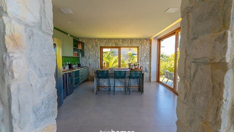 Prime Beachfront Mansion in the Brazilian Caribbean – PE