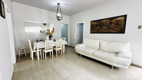 CASA 60 PLANTA BAJA CON 3 DORMITORIOS/1 SUITE AIRE ACONDICIONADO/WI-FI/TV POR CABLE*