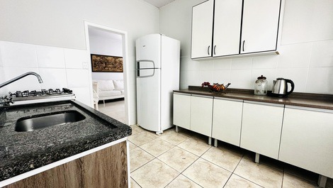 CASA 60 PLANTA BAJA CON 3 DORMITORIOS/1 SUITE AIRE ACONDICIONADO/WI-FI/TV POR CABLE*