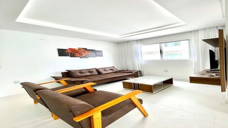 Apartamento de 3 suites bien ubicado.