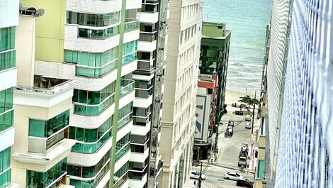 Apartamento de 3 suites bien ubicado.