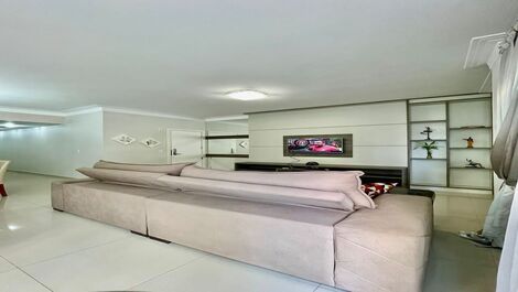 3 suites, close to the beach, fully equipped and furnished