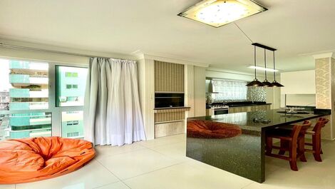 3 suites, close to the beach, fully equipped and furnished