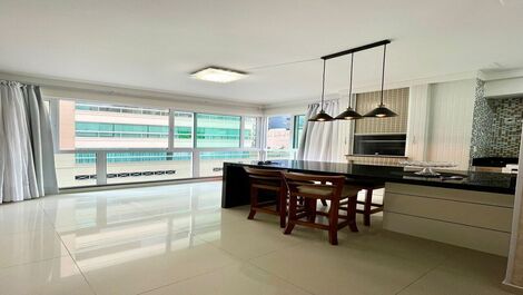 3 suites, close to the beach, fully equipped and furnished