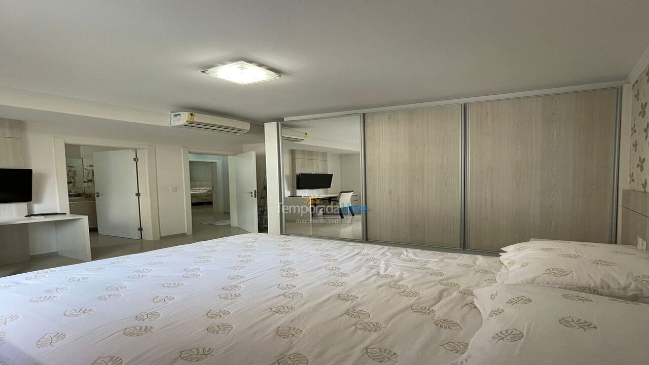 Apartment for vacation rental in Itapema (Meia Praia)