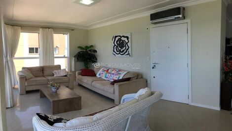 Residencial Prinz - 04 Ocean Front Suites en Meia Praia Itapema / SC