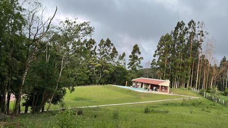 Chácara em lugar paradisíaco