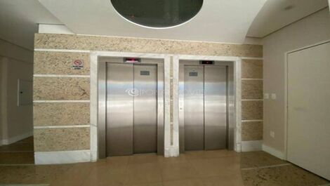 Rosa dos Ventos - 04 suítes em Meia Praia