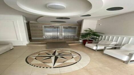 Rosa dos Ventos - 04 suítes em Meia Praia