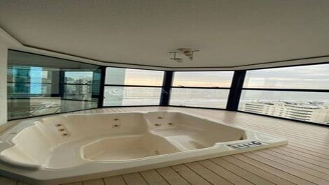 Rosa dos Ventos - 04 suítes em Meia Praia